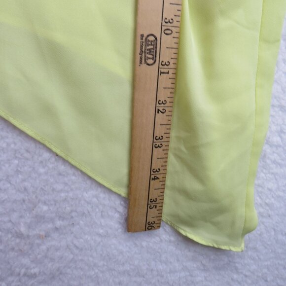 Chicos Shirt Womens Size Extra Large Asymmetrical Yellow Blouse Roll Tab Sleeve - Picture 11 of 11
